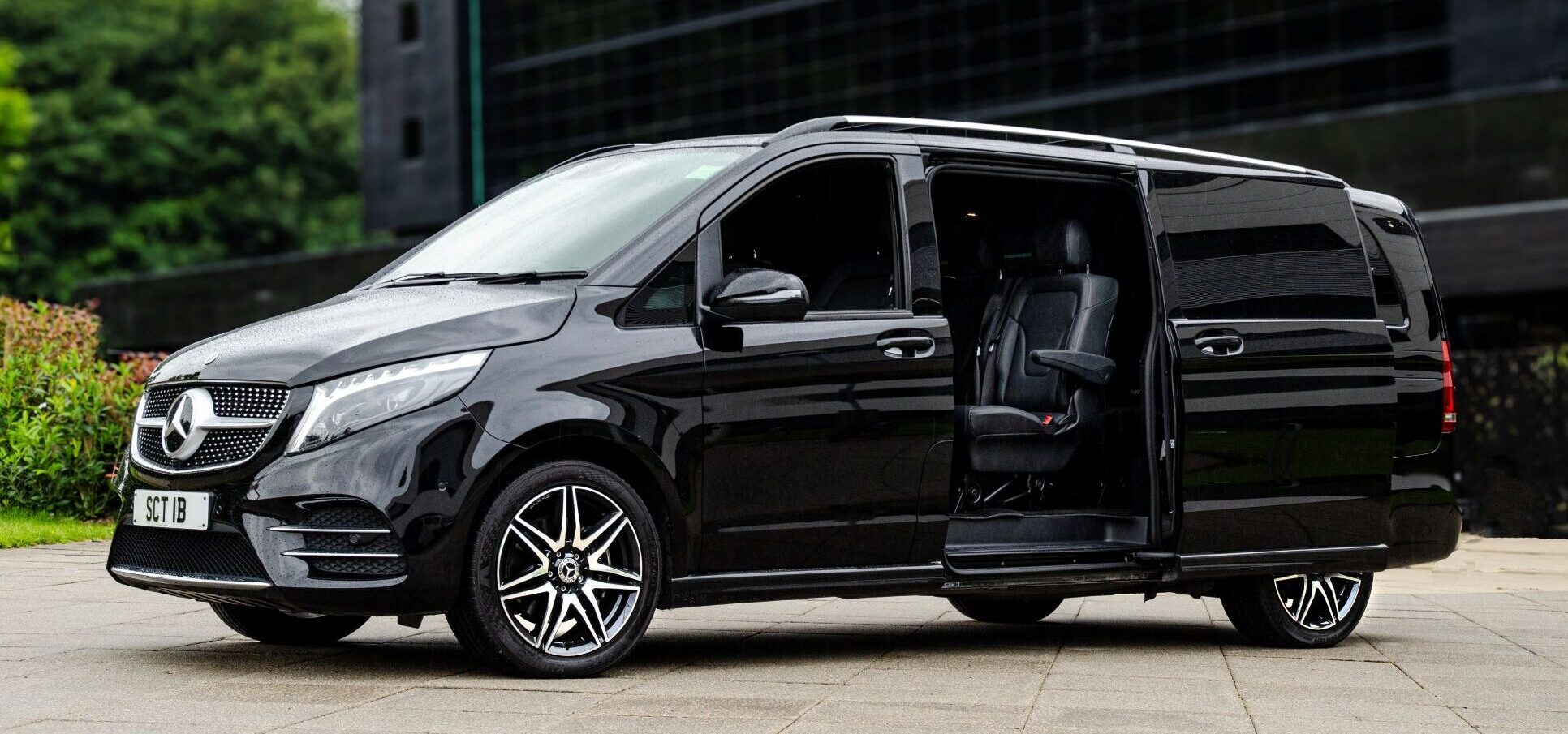 Mercedes V Class V300d (Black)