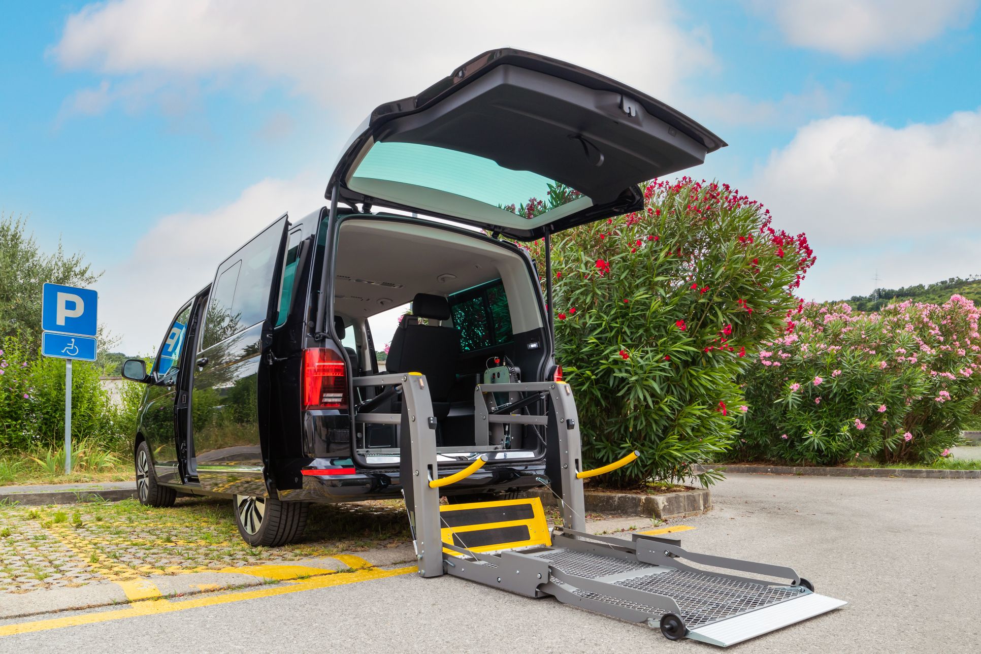 A parent’s guide to safe SEND school transport 